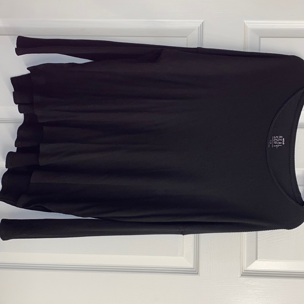 Aerie Real Soft Long-Sleeved Black T-Shirt